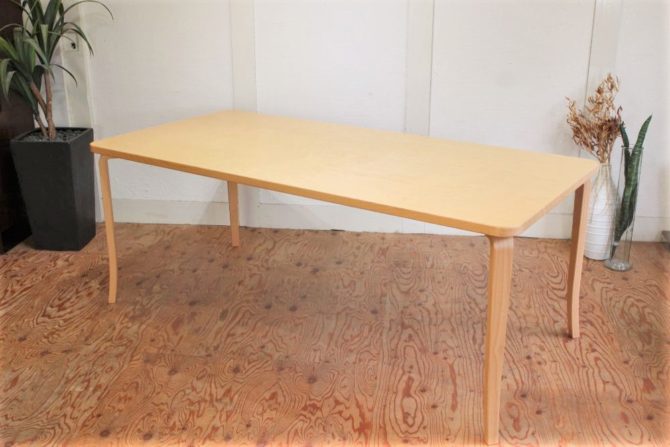 天童木工　ブルーノマットソン　テーブル
