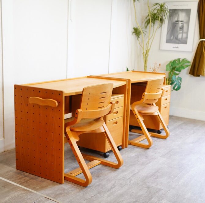 フォルミオ　デスク　買取