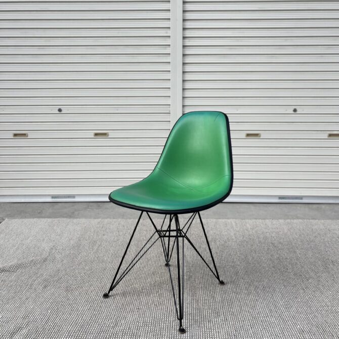 イームズ　サイドシェルチェア　買取