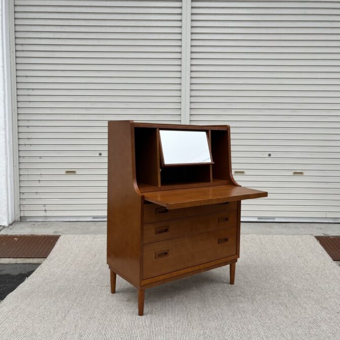 カリモク60 ライティングチェスト　買取