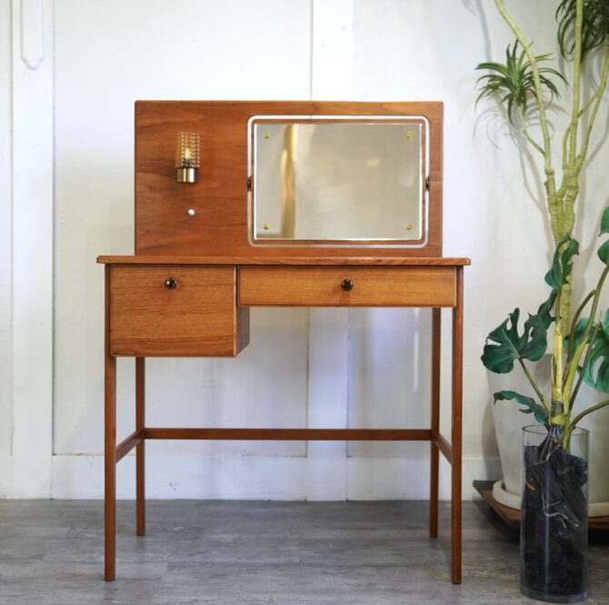 北欧家具　ドレッシングテーブル　買取