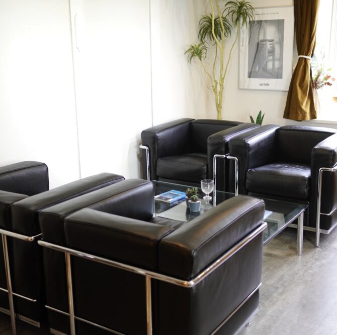 カッシーナ　LC2 買取